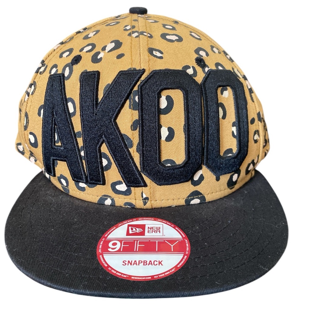 AKOO Leopard print Stitched Baseball Cap Trucker Hat Strapback with sticker NWT